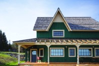 At $303 per square foot, this 1,650-square-foot Middlesex, Vt., off-grid, foam-free
house sequesters 600 kilograms of CO2.