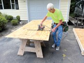 The Skateplate has wide rollers that reduce friction and improve accuracy. Rips to the center of a sheet of plywood are possible when a Skateplate is fitted with the optional 10-roller Skateguide with a 34-inch bar.
