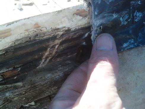 Regardless of flashing type, the substrate needs to be clean and dry. No flashing will stick to dirty, cold, wet and frozen surfaces. There can also be adherence problems with the rough side of OSB – even if it’s bone dry and clean – as well as with gypsum and masonry-based substrates. In these cases, a primer will fill in any irregularities in the substrate and will also provide extra adhesion.