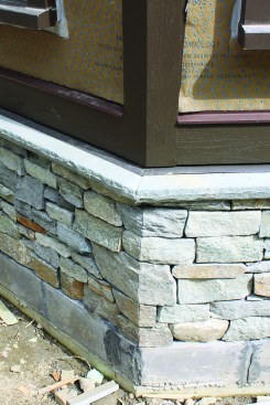 This makes the stone in the finished corner seem continuous through the break.