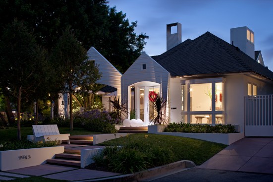 Rachlin Residence by Rachlin Architects.   Photography by Tom Bonner.   Job ID 6034