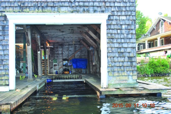 A couple of spreaders across the boat bay stabilized the bottom of the wall.