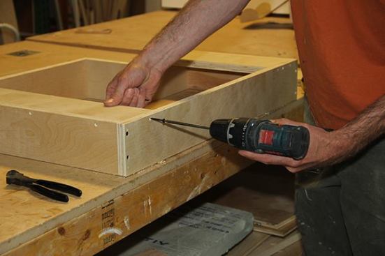 Jeff sends home a 1&frac14;-inch hardened screw. He doesn’t use glue for toe-kick assembly, he says, because he has always found the screwed connection to be plenty strong. Also, gluing the joints makes field modification difficult, should that be necessary during a cabinet install.