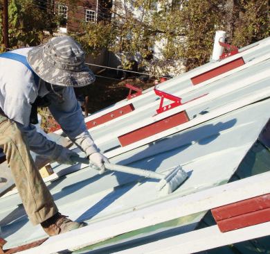 A white bedding coat and polyester fabric followed the green primer.
