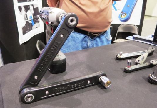 Here’s a shot of a couple of Tite-Reach wrenches connected end-to-end and chucked to a drill. The inventor was at the show and he told me about selling these things to Iowa farmers (he’s from Iowa) who used them to access bolts in hard-to-reach spots on their farm equipment.