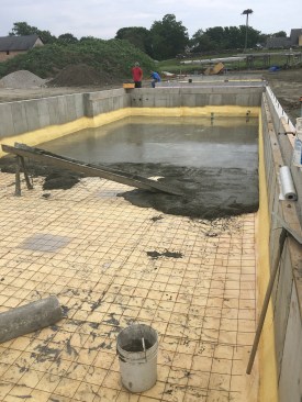 The slab on this older project uses wire mesh.
