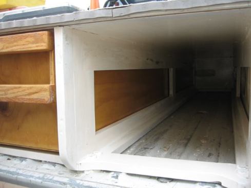 Opening for one of the large center boxes.