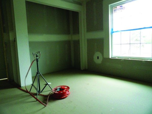 Either way, the aerosolized sealant flows out through any air leaks and coagulates on small openings as it encounters a reduction in temperature and humidity.
