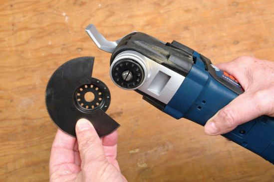 You can swap accessories with the flip of a lever—no wrench needed.
