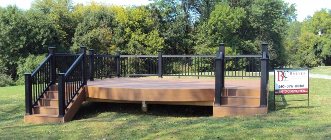 Guardrails aren’t required but may be a good idea on decks less than 30 inches above the ground. Stairs with four or more risers require at least one handrail.