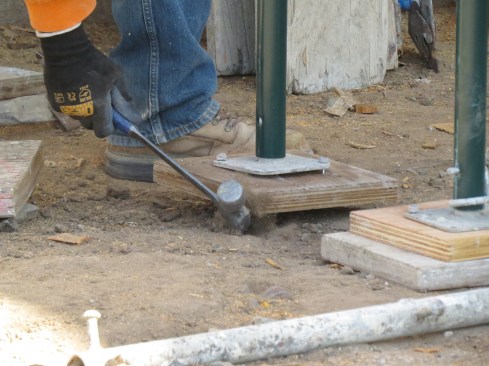 The base plate should be pinned to the scaffold as provided by the manufacturer, unless the plate is snugged up directly under the pipe of the scaffold frame leg.