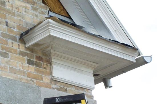 We left the finished cornices ready for the painters.