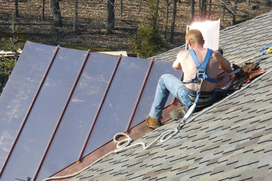 The harness included with the Compliance-in-a-Can kit offers fewer features but is also OSHA-compliant.