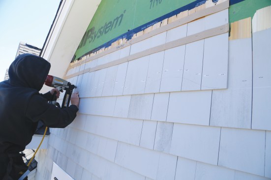 The joints on the second straight-shingle course must be offset from both the joints in the first course and the marks indicating the base-course joints.