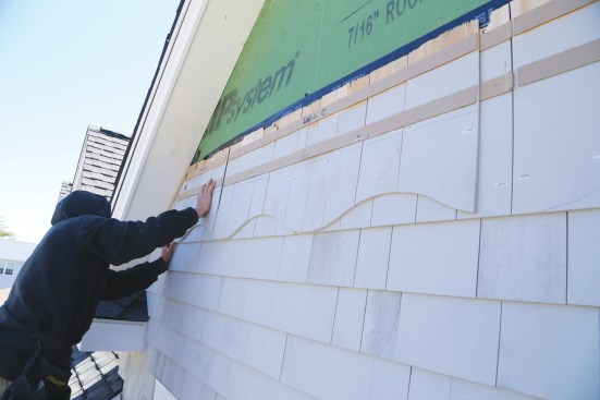 The joints on the second straight-shingle course must be offset from bothe the joints in the firs course and the marks indicating the base-course joints.