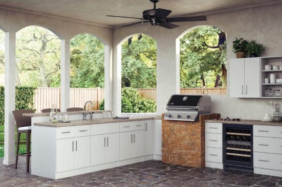WeatherStrong cabinets with the Miami flat-panel door.